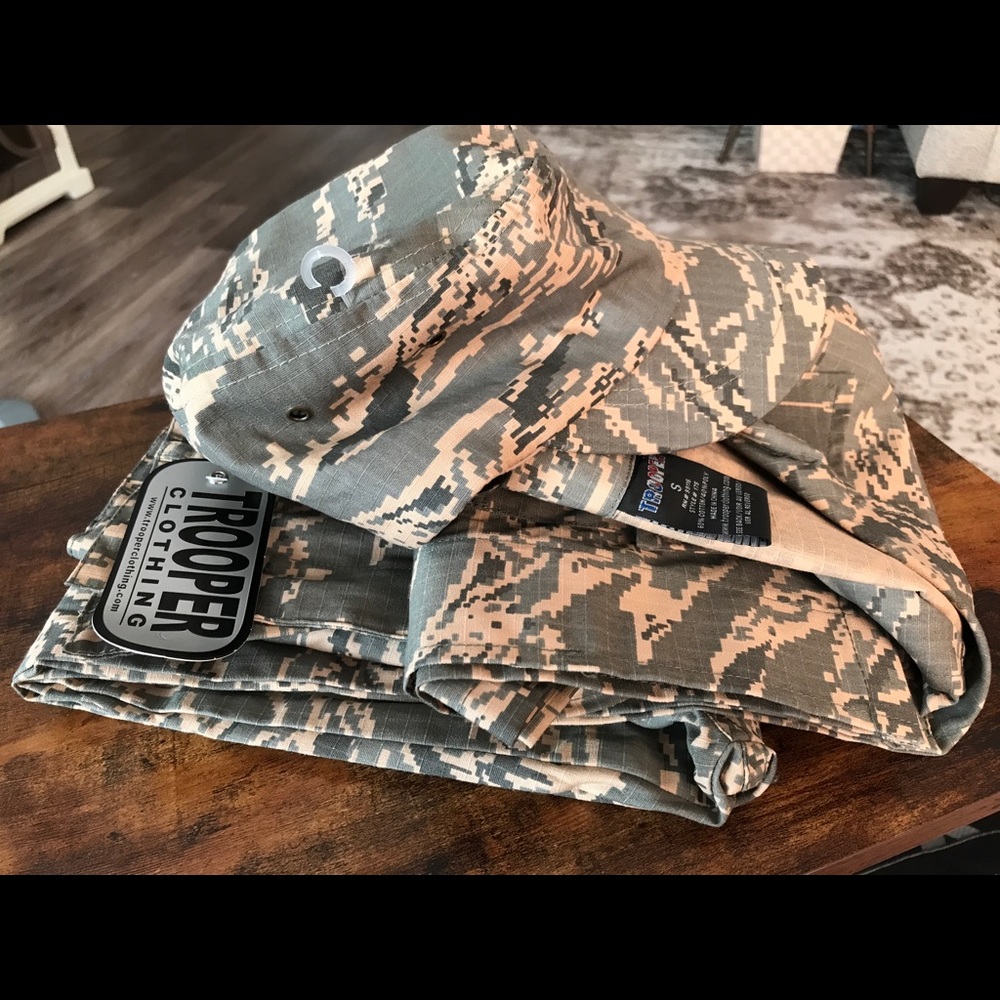 Kids Trooper military/camo outfit, comes with pants, jacket and cap! NWT